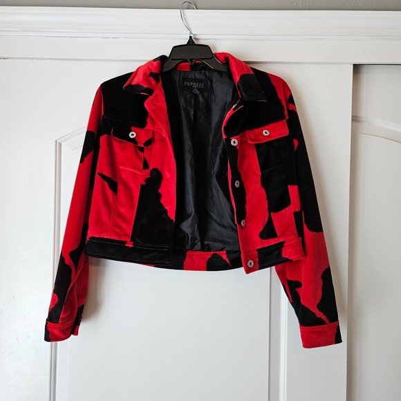 Express World Brand Jacket Cropped Red & Black Womens Large Velvety Velour Cow - Picture 2 of 7
